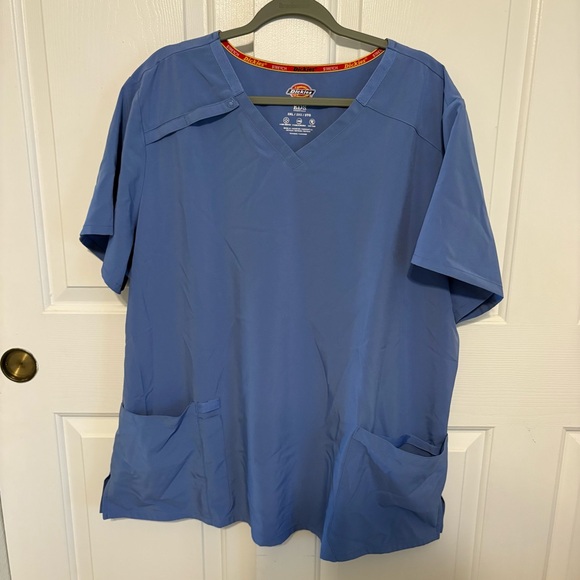 Dickies Women’s EDS Essentials Scrub Top - Picture 1 of 4
